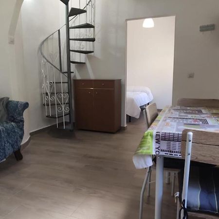 Ferienwohnung Casa Di Ema Monserrato Exterior foto