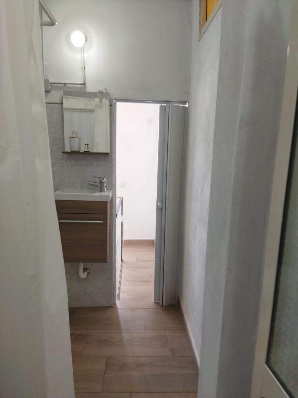 Ferienwohnung Casa Di Ema Monserrato Exterior foto